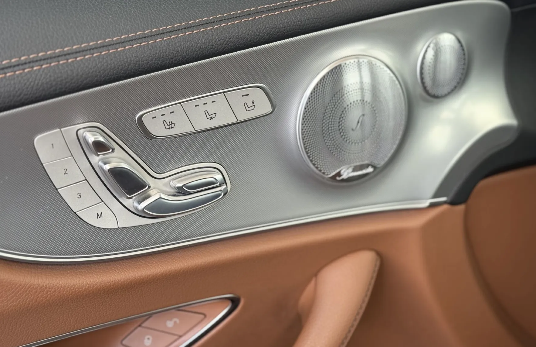 Zunanja slika - Mercedes-Benz E-Razred - E Coupe 300 AMG Line - 16