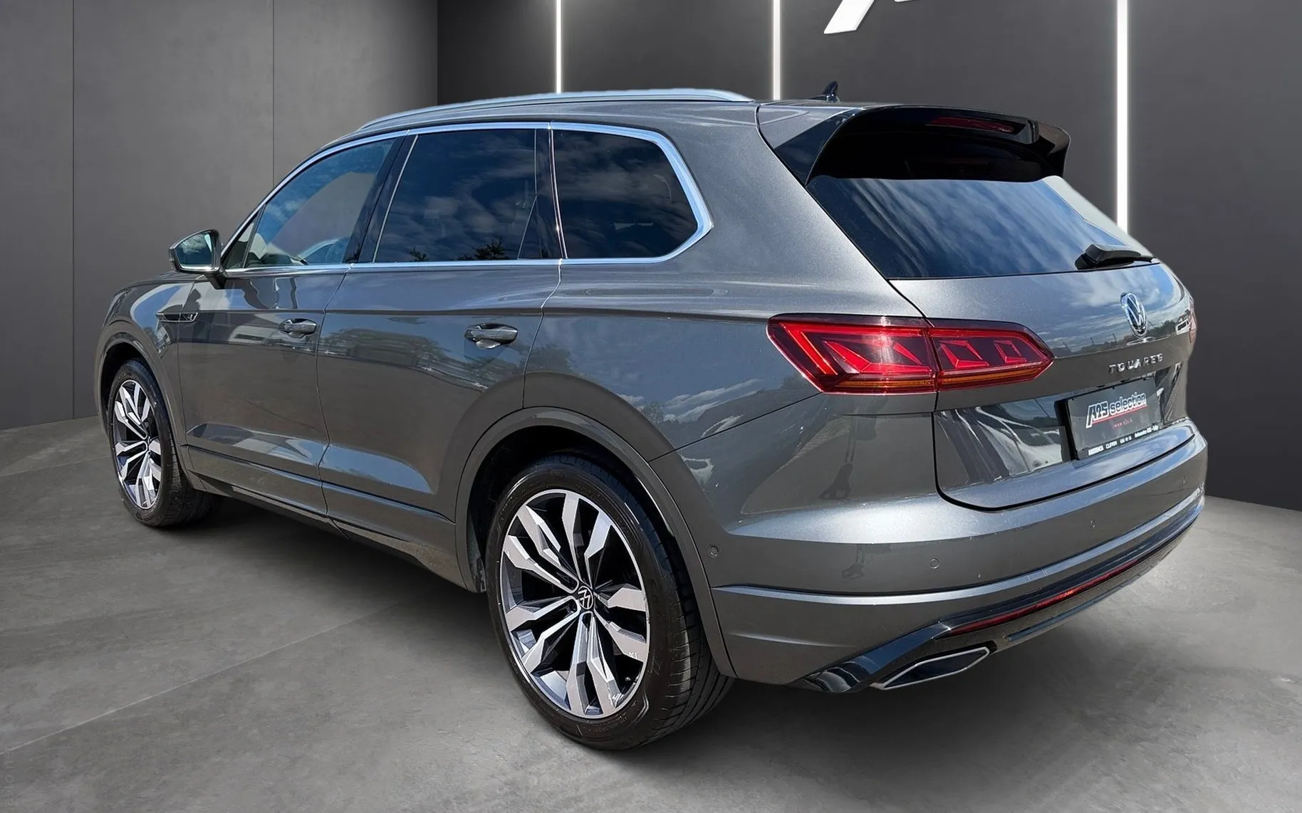 Zunanja slika - Volkswagen Touareg - 4motion V6 TDI BMT R-Line Aut.Panorama-NightVisi.. - 4