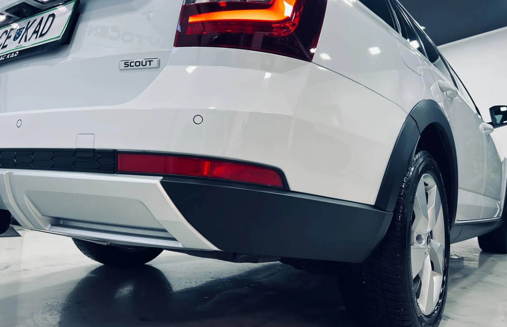 Zunanja slika - Škoda Octavia - SCOUT Combi 2.0 TDI 135 kW 4X4 DSG-ACC-VIRTUAL... - 16