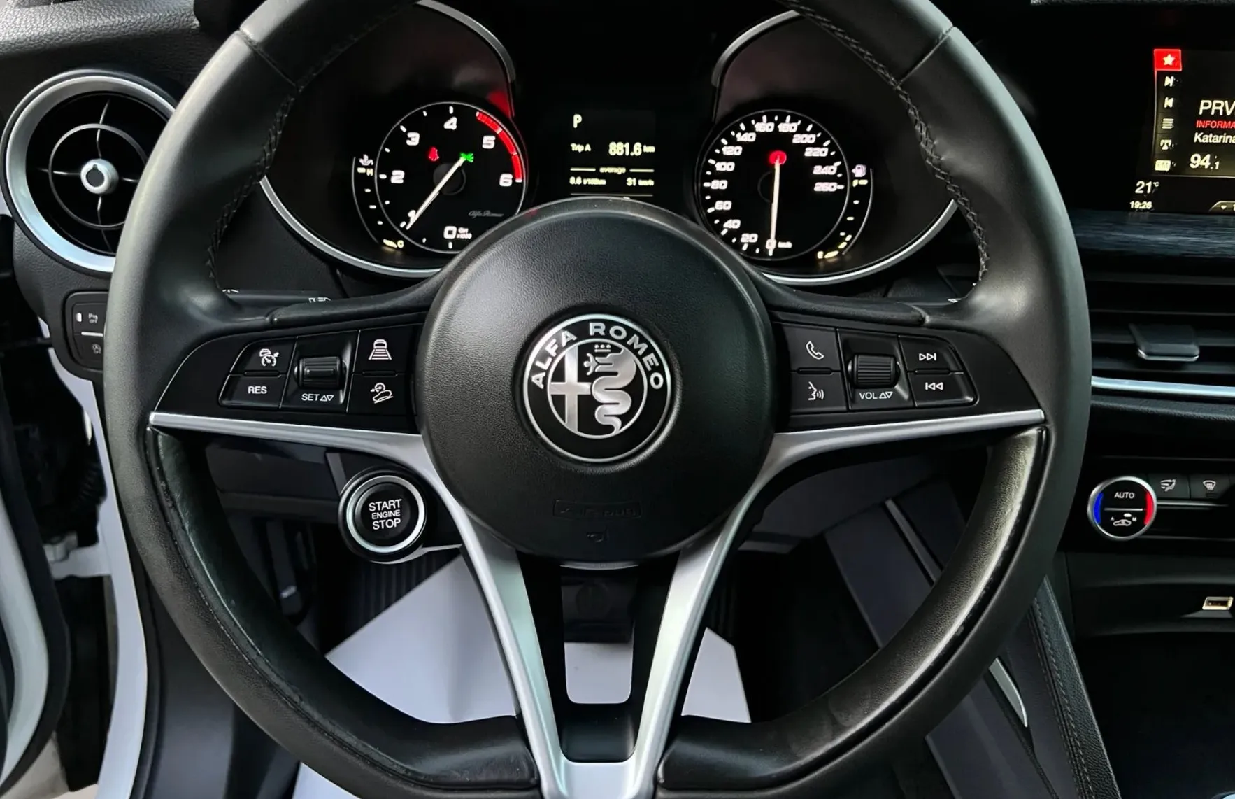 Zunanja slika - Alfa Romeo Stelvio - 2.2D Q4 190KM AVTOMATIK NAVI LED KAMERA 1.lastnik - 13