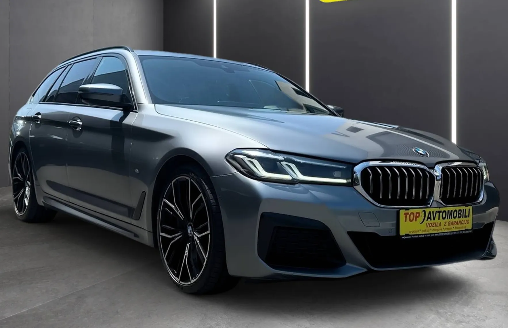 Zunanja slika - BMW Serija 5 - Touring: 530d xDrive M SPORT PAKET LED NAVI KAM VIRTUAL - 11