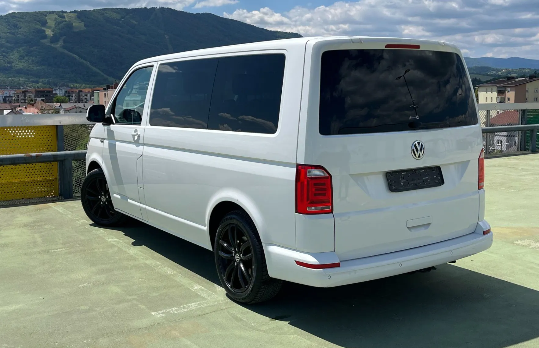 Zunanja slika - Volkswagen Multivan - 2.0 TDI DMR Comfortline DSG. LED. NAVI. 2X PDC. - 8