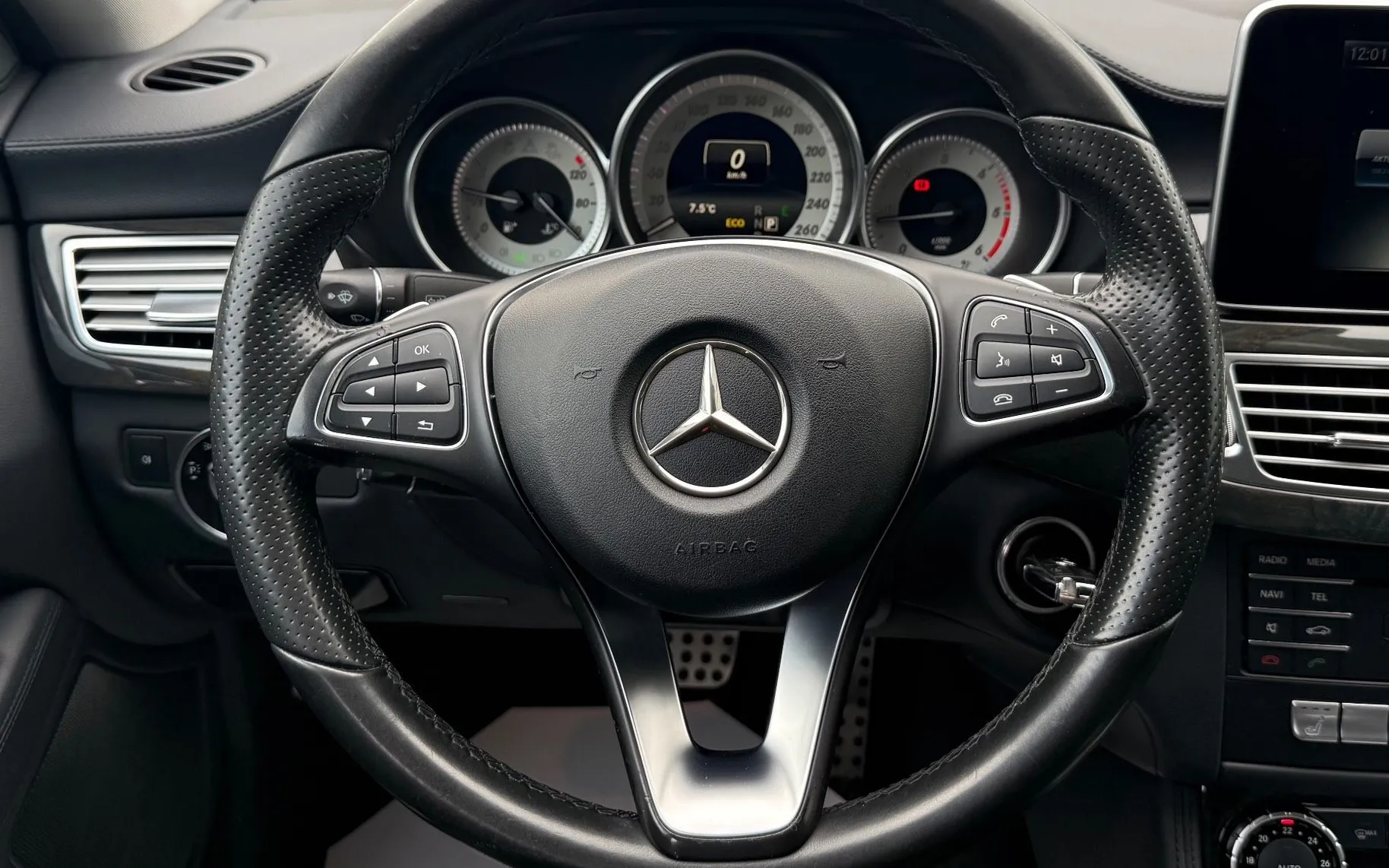 Zunanja slika - Mercedes-Benz CLS-Razred - CLS 220 BlueTEC SLO LED NAVI 360CAM GARAN - 12