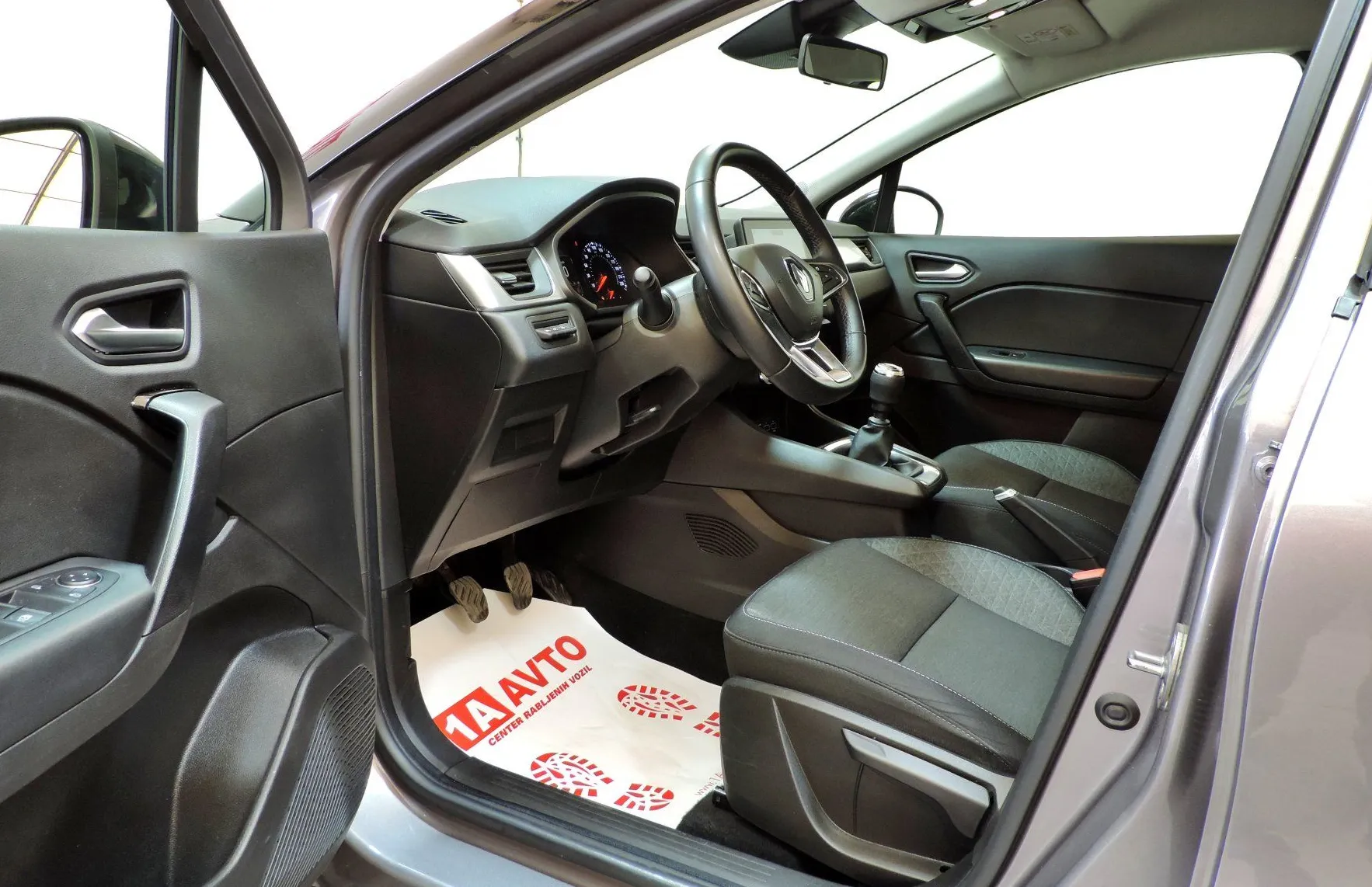 Zunanja slika - Renault Captur - TCe 90 NAVI-KAMERA - 9