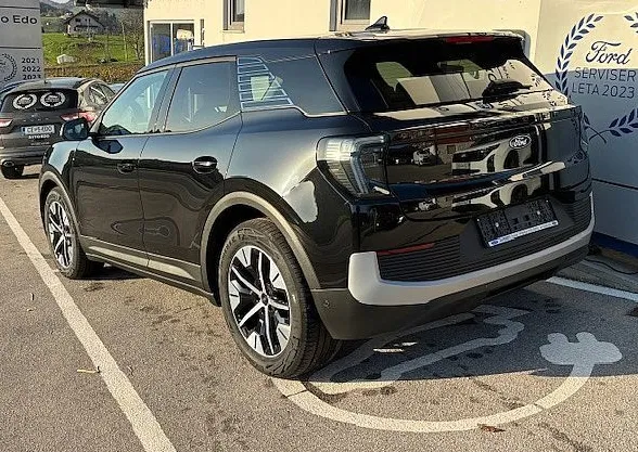 Zunanja slika - Ford Explorer - EV 210kW 268KM RWD - DOBAVA TAKOJ - 4