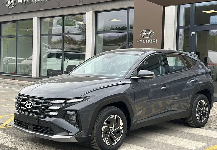 Zunanja slika - Hyundai Tucson - 1.6T T-GDI°°Kamera°°Senzorji°°Navi°°Zimske pnevmat - 2