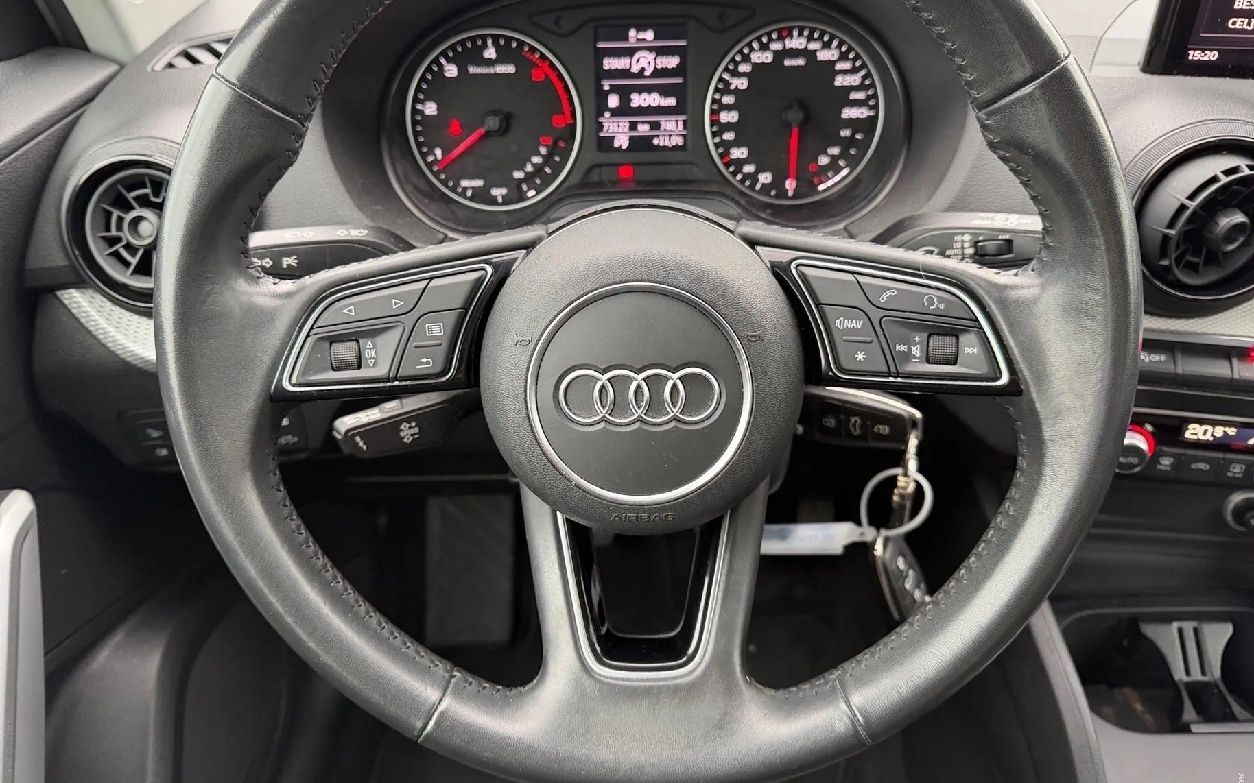Notranja slika - Audi Q2 - 1.6 TDI S-Line  SLO - 1.Lastnik - 8