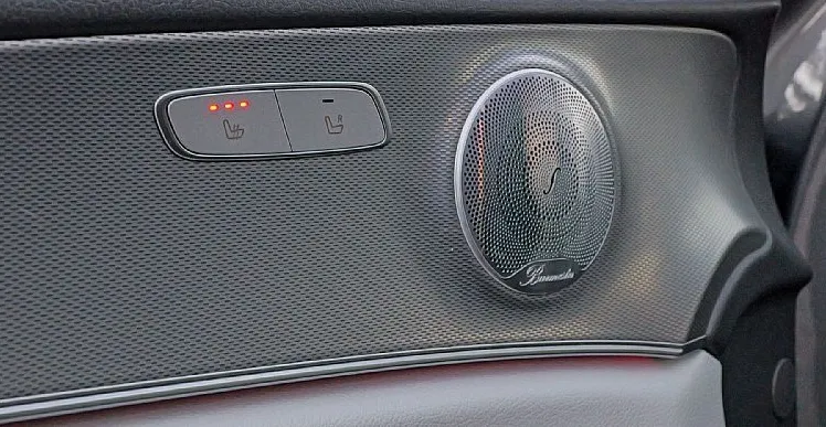 Zunanja slika - Mercedes-Benz E-Razred - E300d•AMG Line•NAVI+•BURMESTER•GR.SED•KAM•KLJUKA - 17