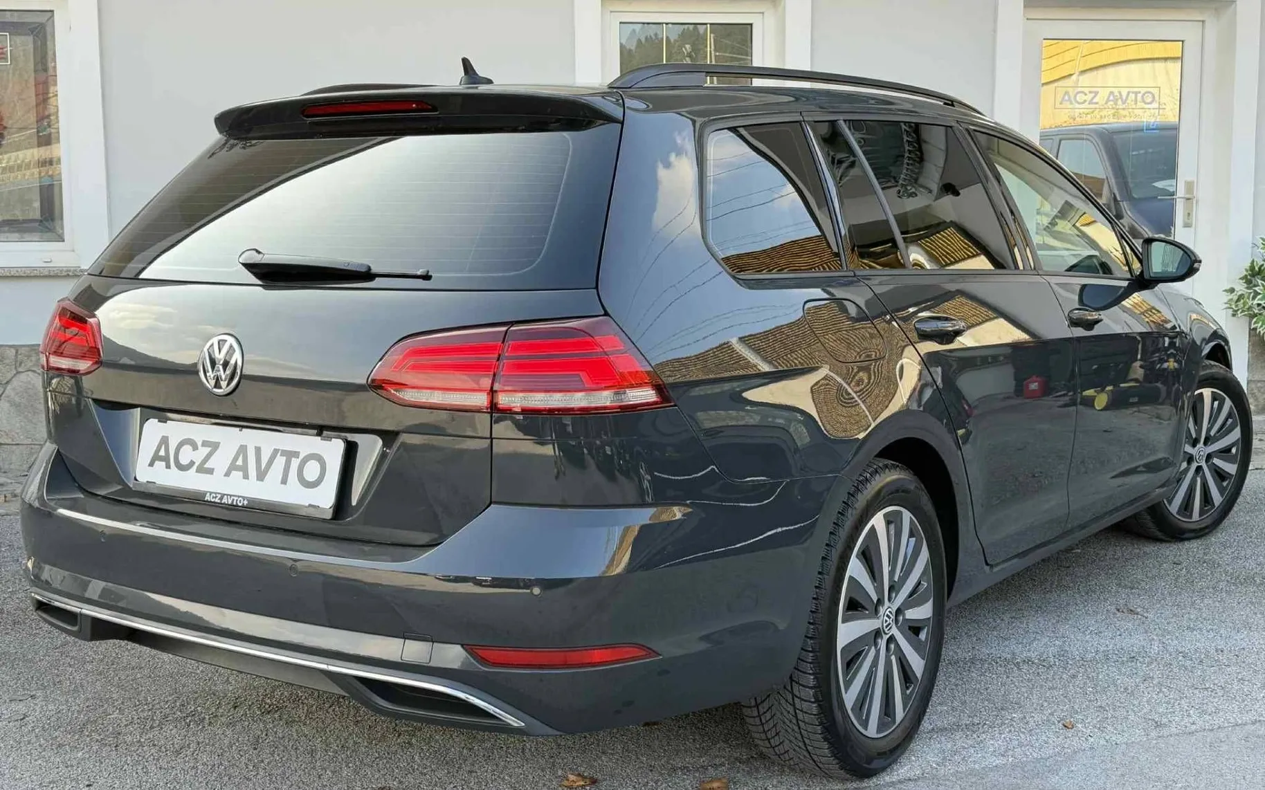 Zunanja slika - Volkswagen Golf Variant - 2.0 TDI•AUT•HIGH LINE•LED•ACC•NAVI•PDC•F1•MASAŽA•. - 4
