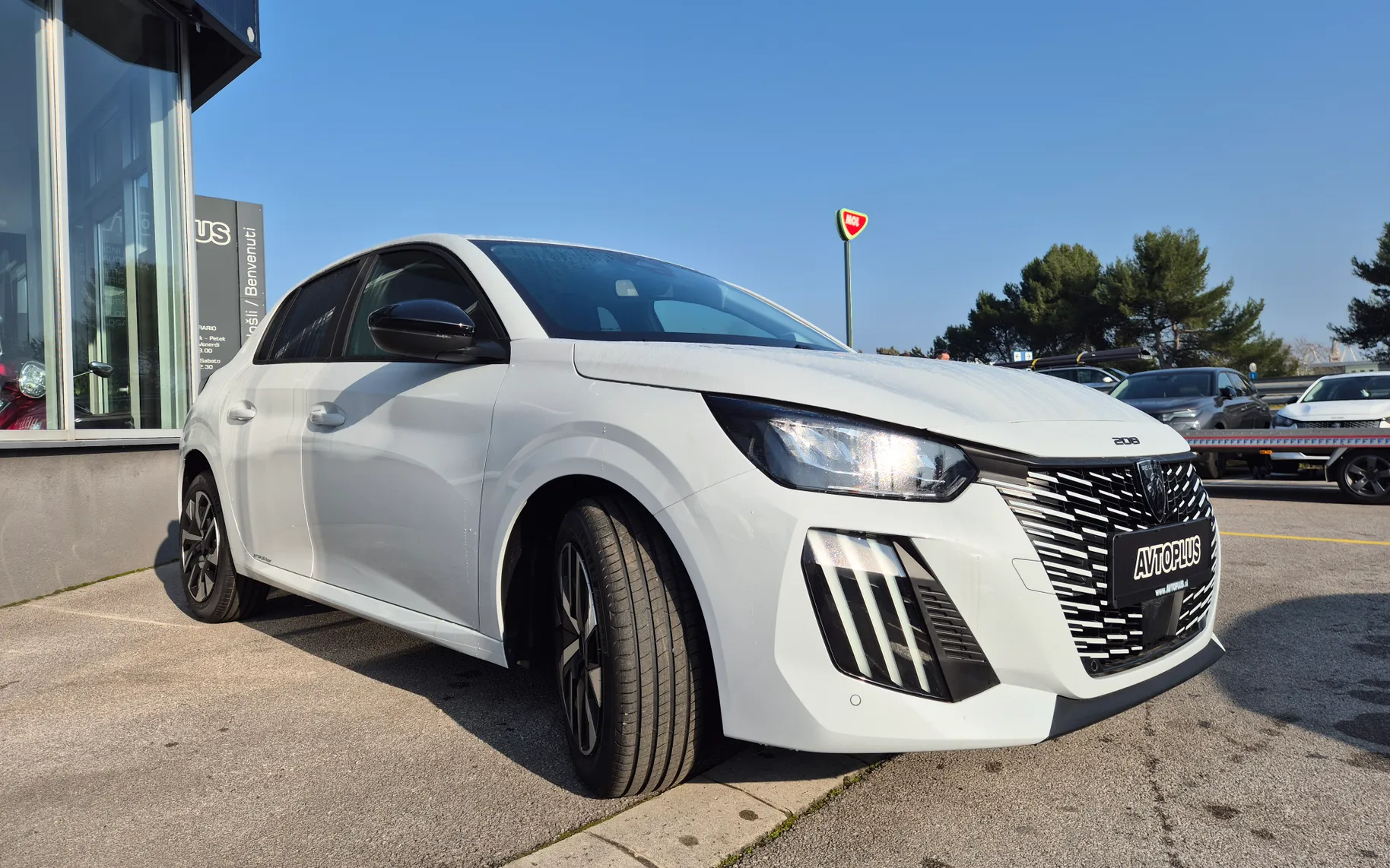 Zunanja slika - Peugeot 208 - Active Pack Hibrid 110 €6.4 avt. - DOBAVA TAKOJ - 3