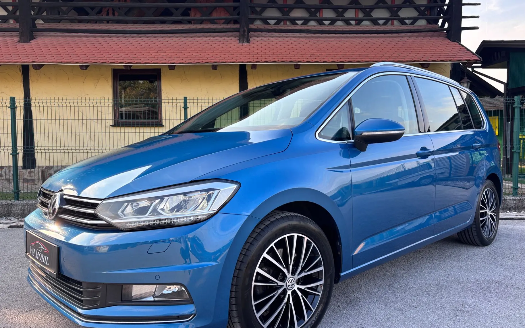 Zunanja slika - Volkswagen Touran - 2.0 TDI HIGHLINE - 1