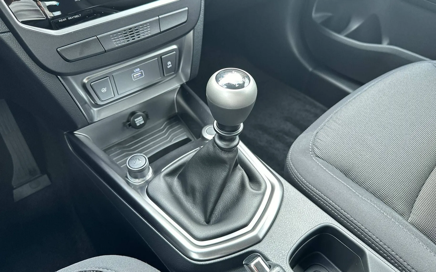 Zunanja slika - SsangYong Tivoli - 1.5 T-GDi Fresh 2WD M T - 19