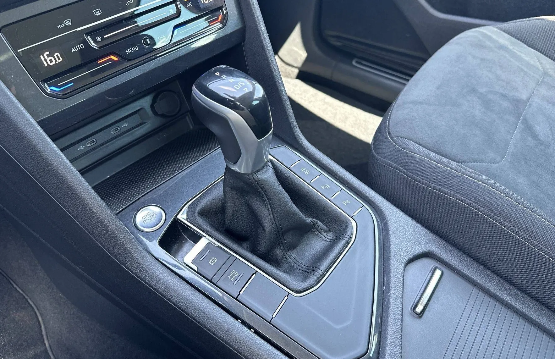 Zunanja slika - Volkswagen Tiguan - 2.0 TDI BMT Elegance DSG - 20