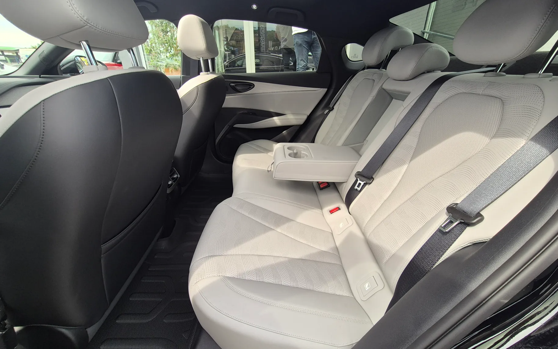 Zunanja slika - BYD SEAL 6 - DM-i COMFORT PHEV domet 1505km - 2