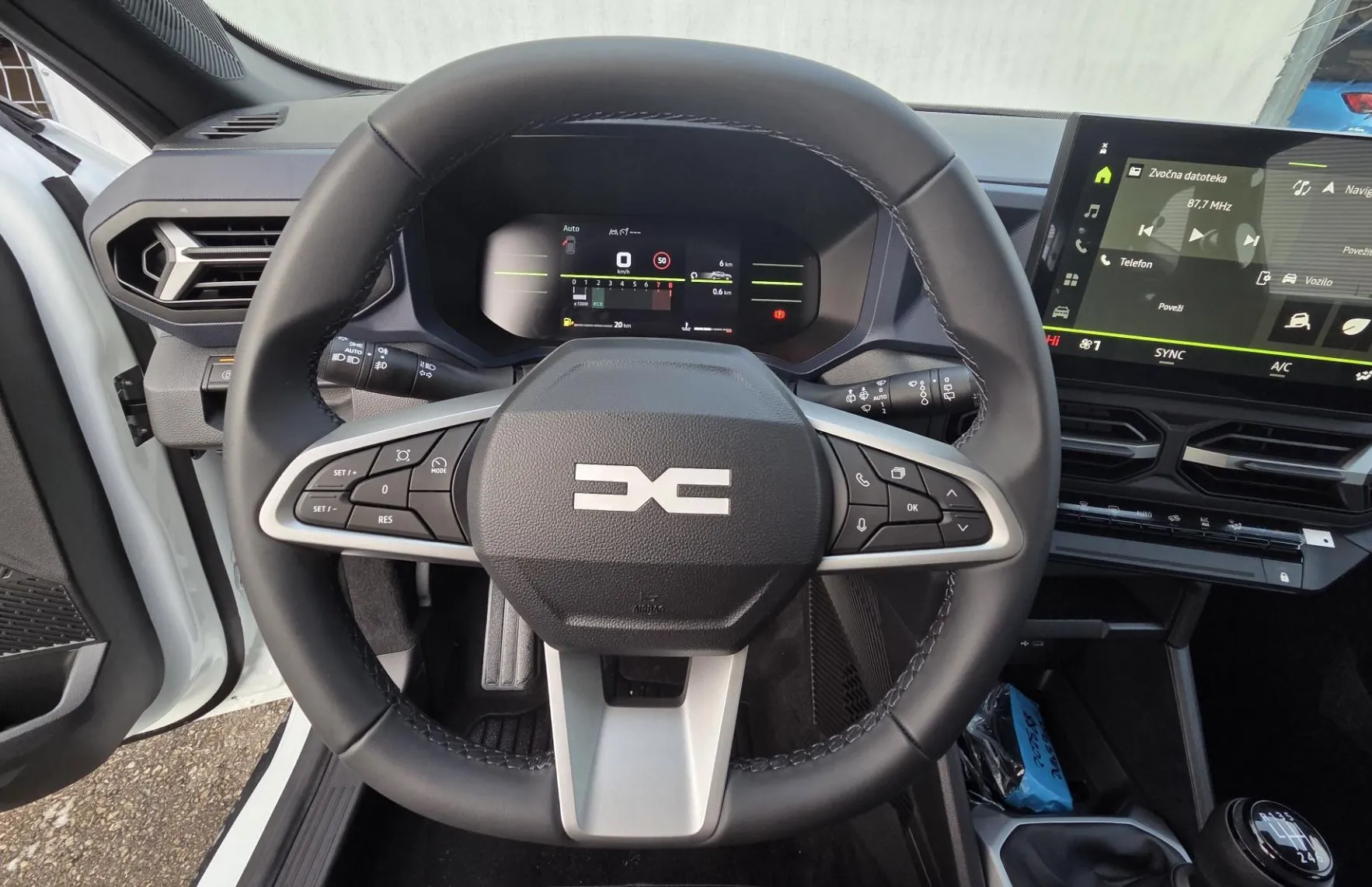 Zunanja slika - Dacia Bigster - 1.2MHEV-G140 Expression+Paket Easy+Vinjeta - 10
