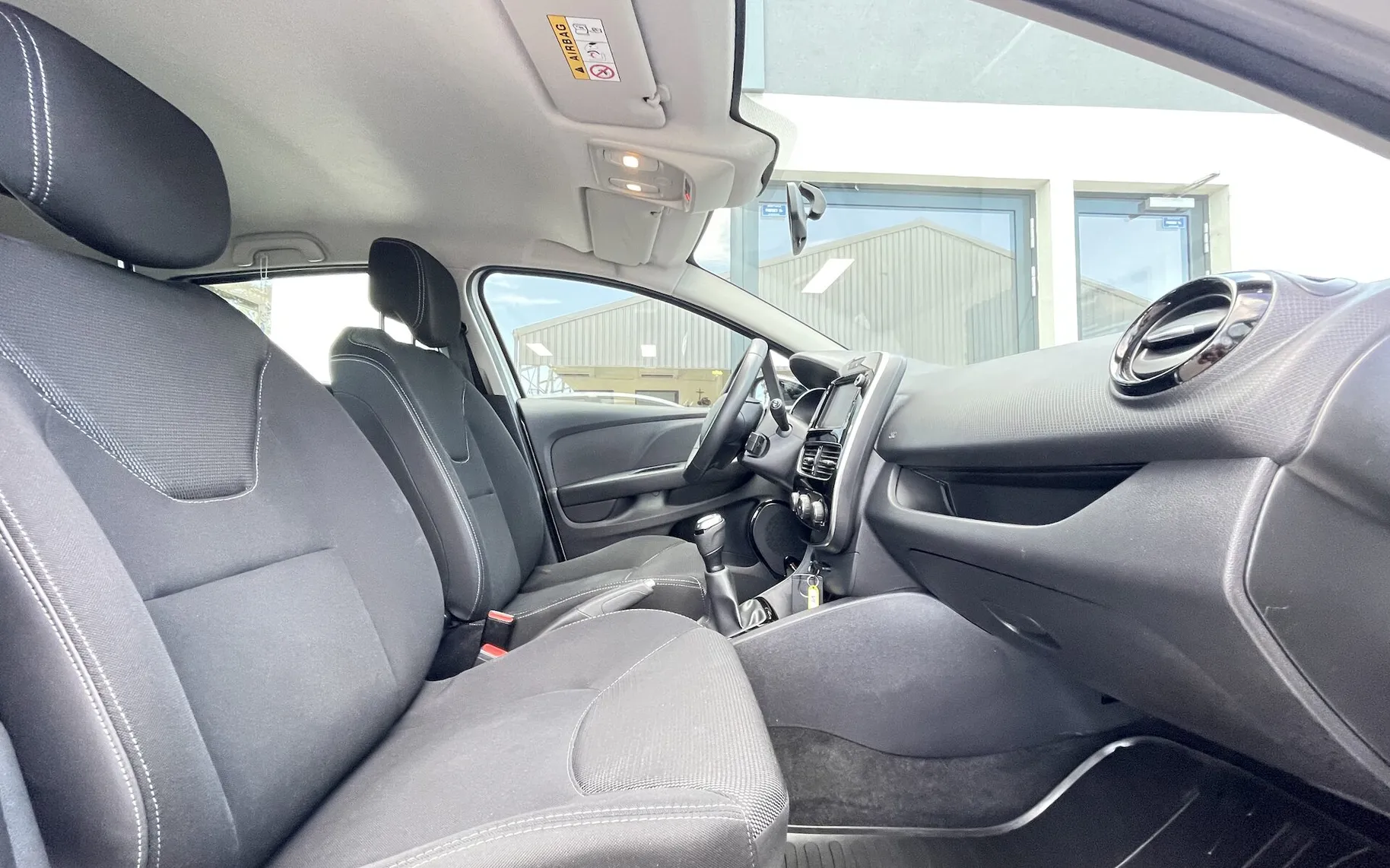Zunanja slika - Renault Clio - 0.9 TCe 75 Generation 1.LASTNIK SLO samo 48.612 km - 12