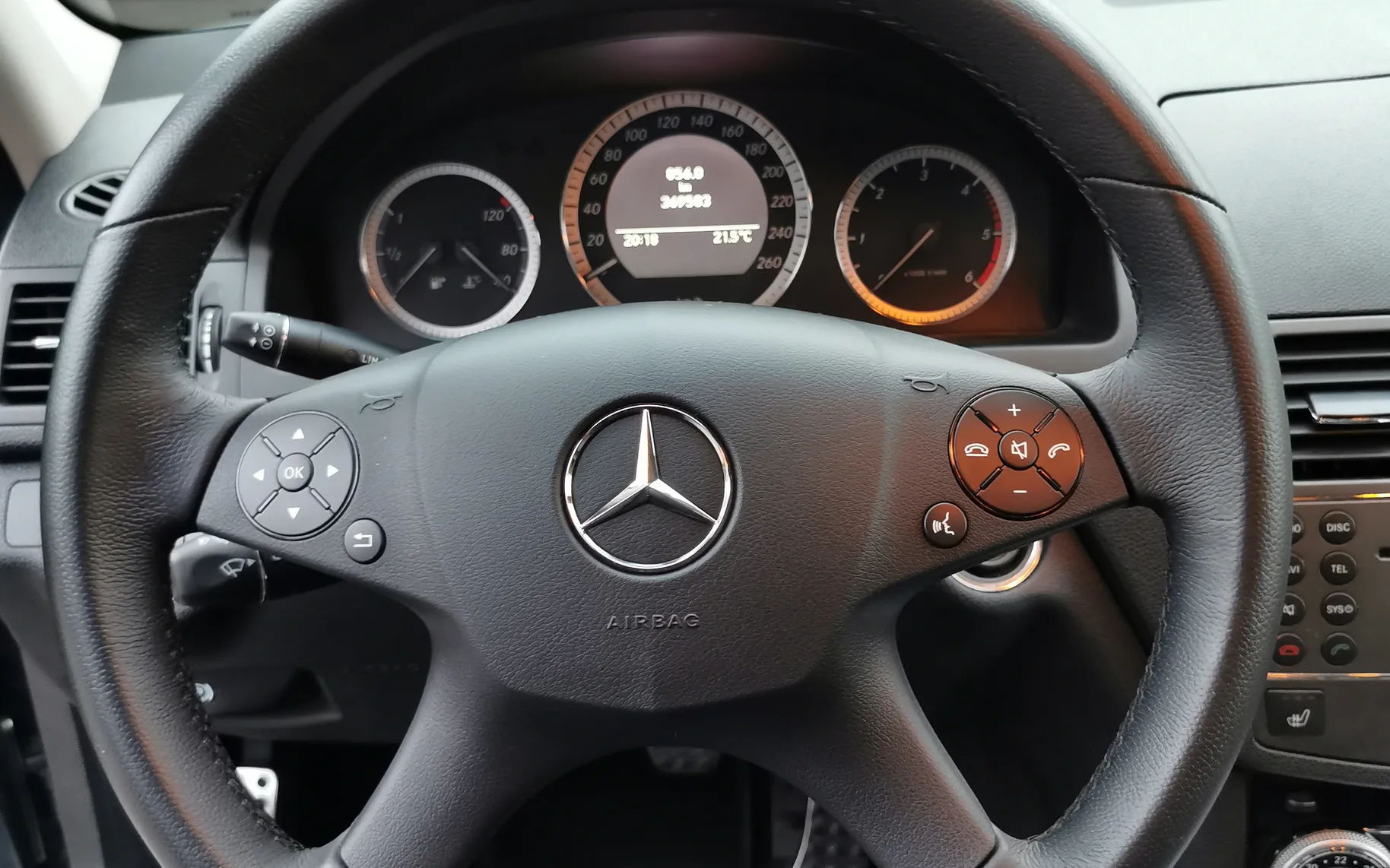 Notranja slika - Mercedes-Benz C-Razred - C 200 CDI T Classic - 12