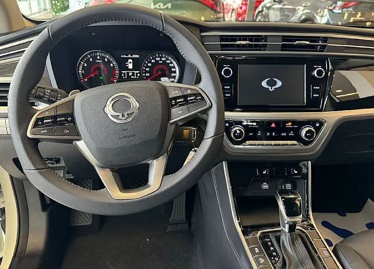 Zunanja slika - SsangYong Korando - 1.5 T-GDI Premium 4WD A T - 6