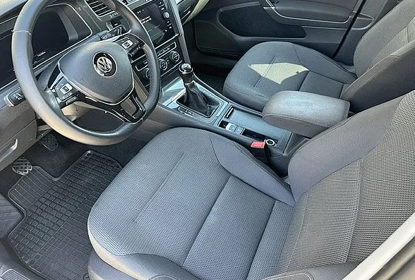 Zunanja slika - VW Golf - 1.6 TDI°°Digi.števci°°Gretje sedežev°°Garancija - 6