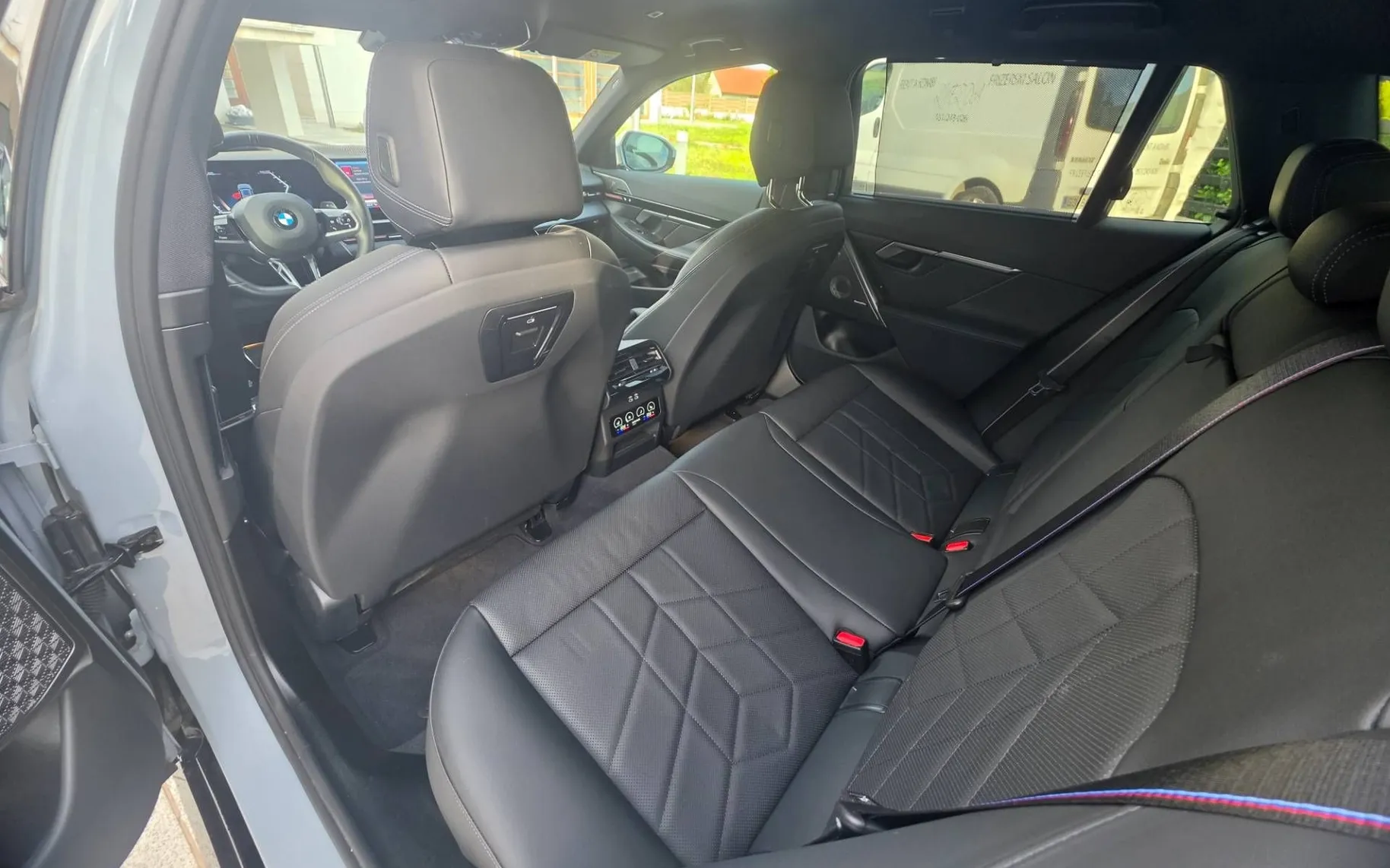 Notranja slika - BMW serija 5 Touring: - 540d xDrive Touring Avt. |M-OPTIC|VIRTUAL|HL-SED| - 10