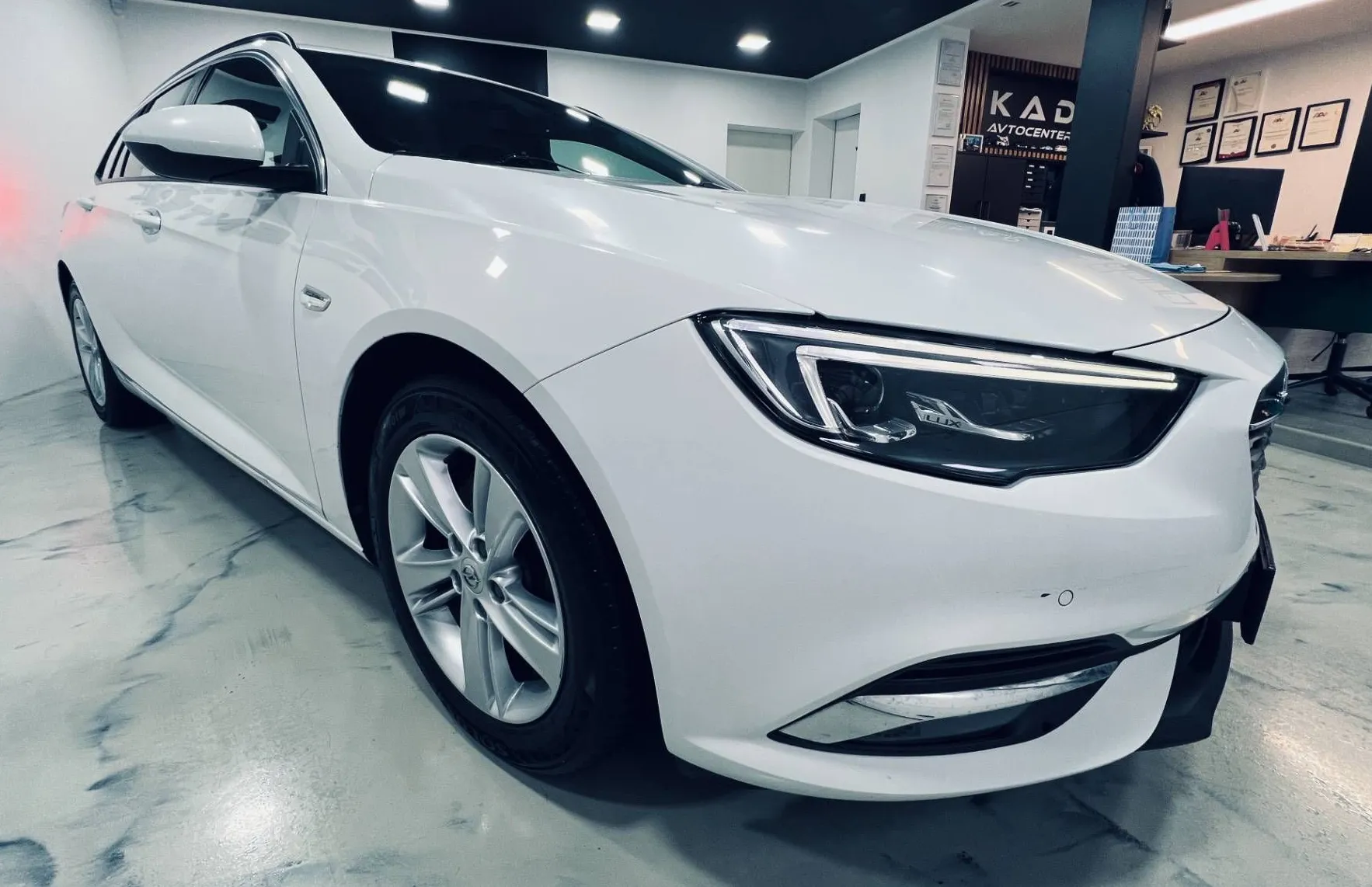 Zunanja slika - Opel Insignia - 2.0 CDTI 125KW SPORTS TOURER  4WD-PDC-SLOVENSKI... - 2