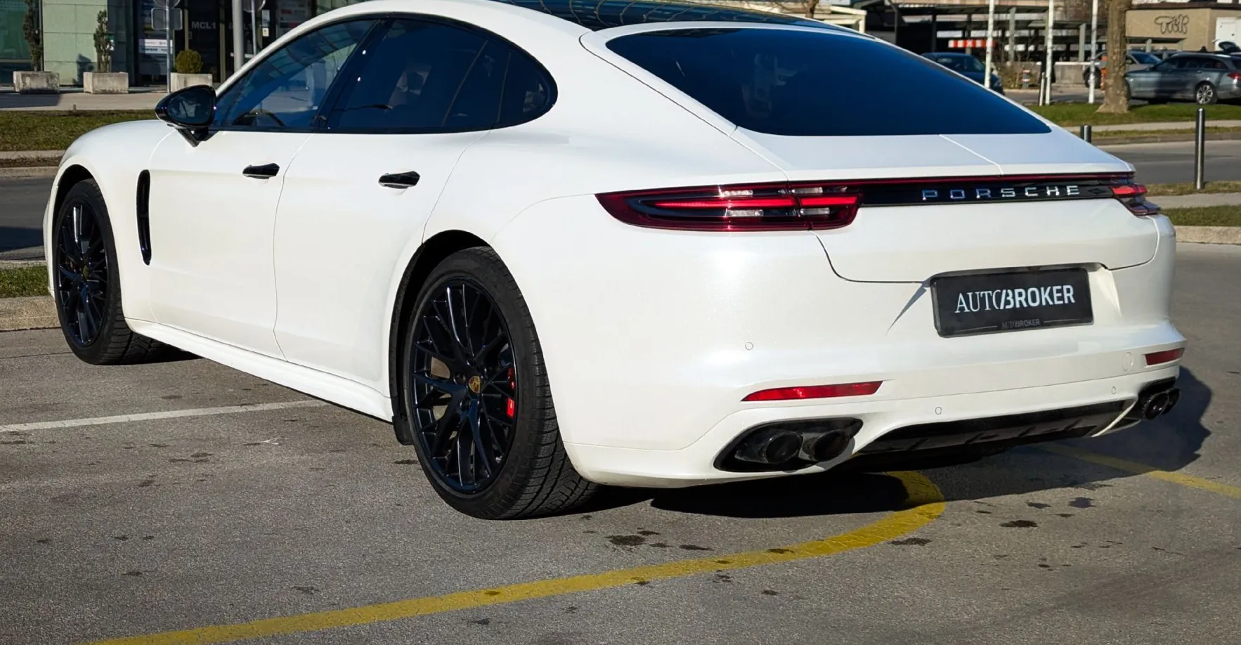 Zunanja slika - Porsche Panamera - 4.0 V8 TURBO PDK PCCB PASM PDLS Plus Burmester - 7