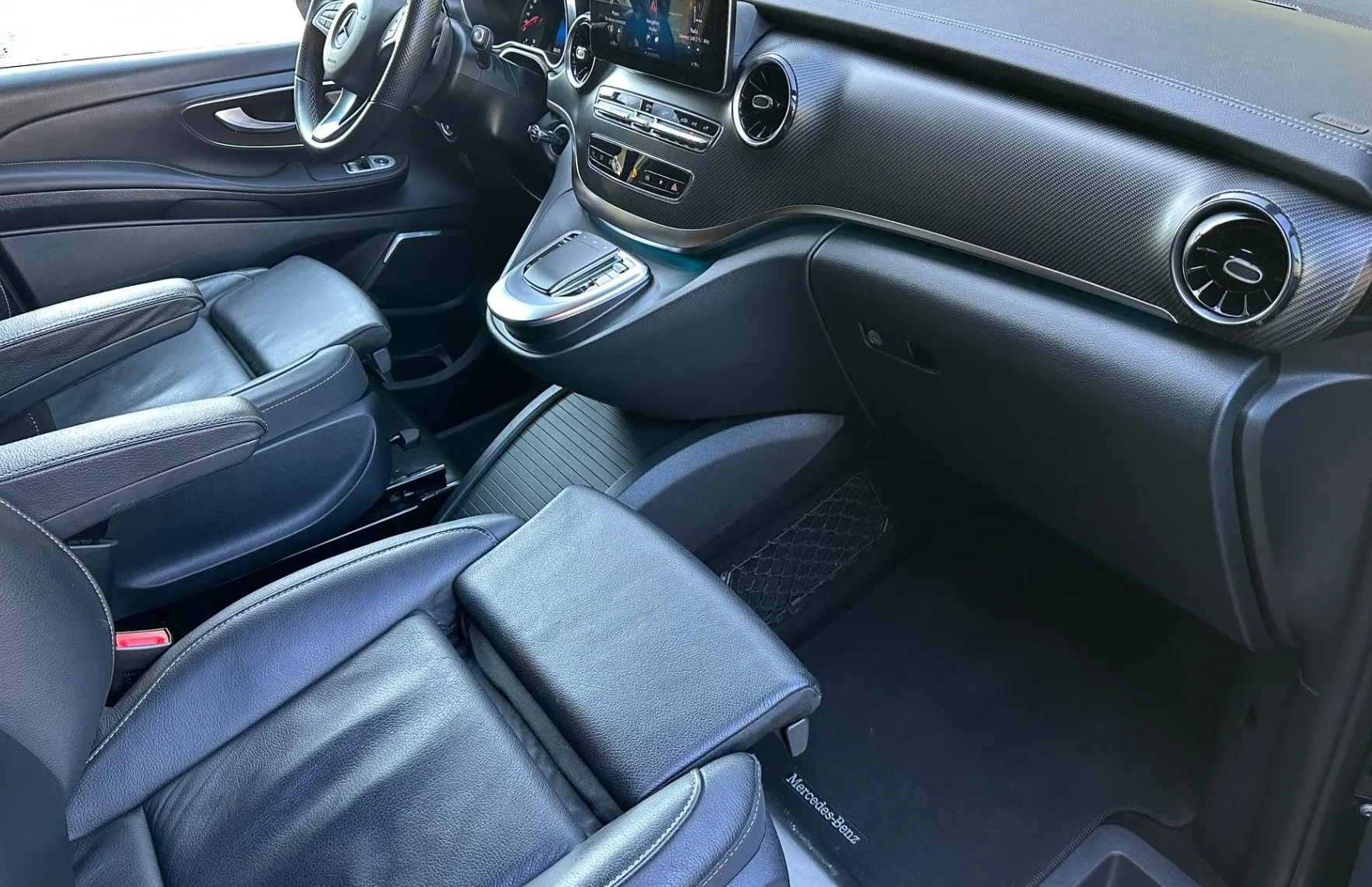 Zunanja slika - Mercedes-Benz V-Razred - V 300d AMG Exclusive dolgi Avt-KAM360-BURMESTER-VK - 9