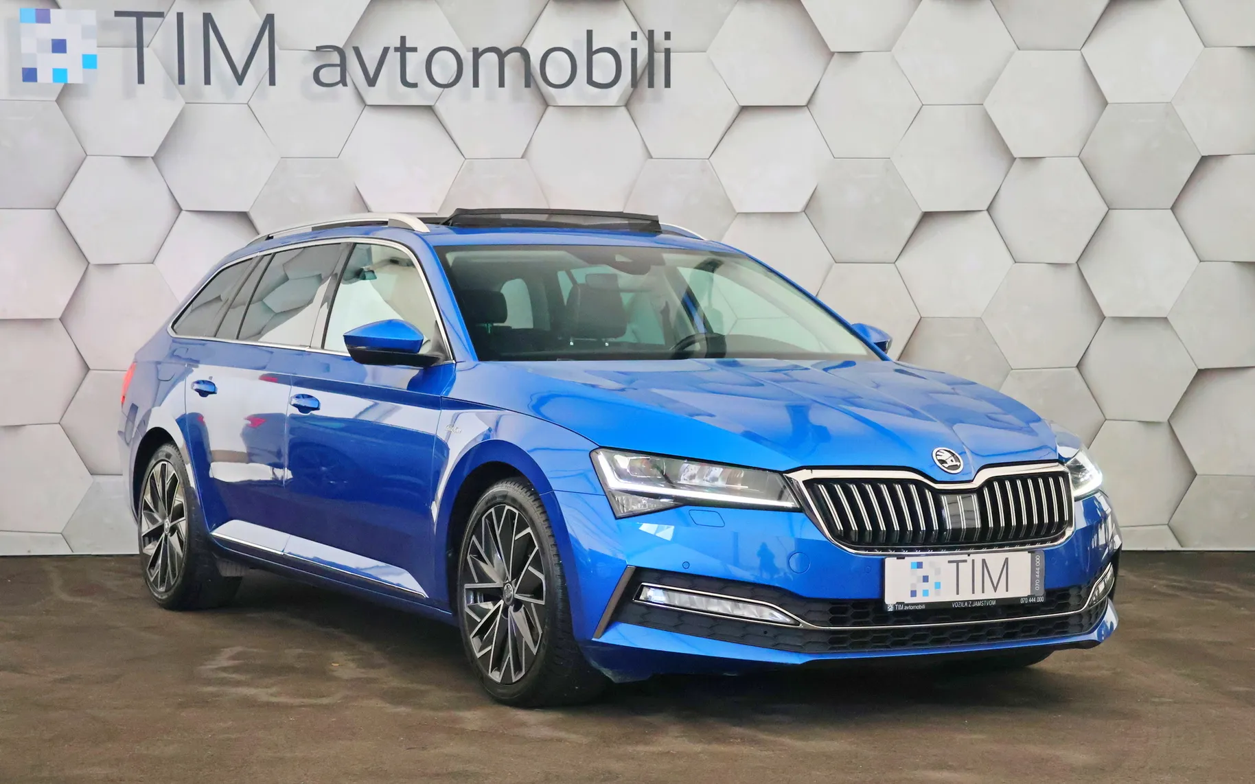 Zunanja slika - Škoda Superb - Combi 2.0 TDI DSG L&K 150KM - 2
