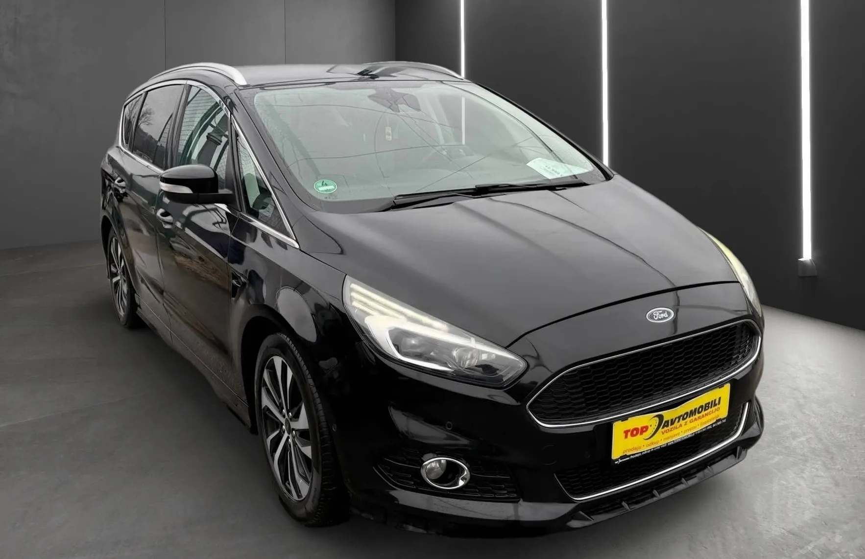 Zunanja slika - Ford S-MAX - 2.0 TITANIUM-S LED NAVI ACC 7 SED. MEMORY VIRTUA - 9