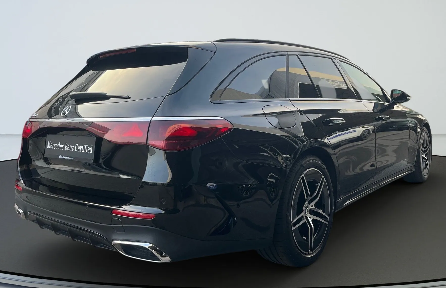 Zunanja slika - Mercedes-Benz E-Razred - E 220 d T AMG Line Avt. - 3