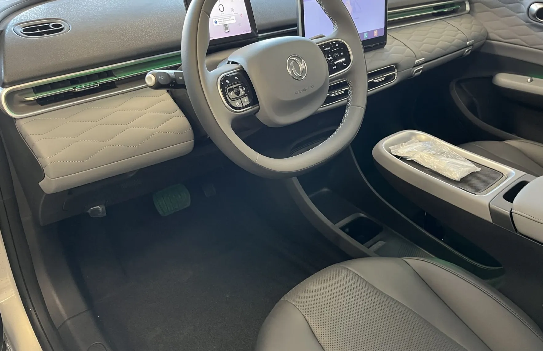 Zunanja slika - Dongfeng Box - 42.3 kWh 70 kW - NA ZALOGI - - 7