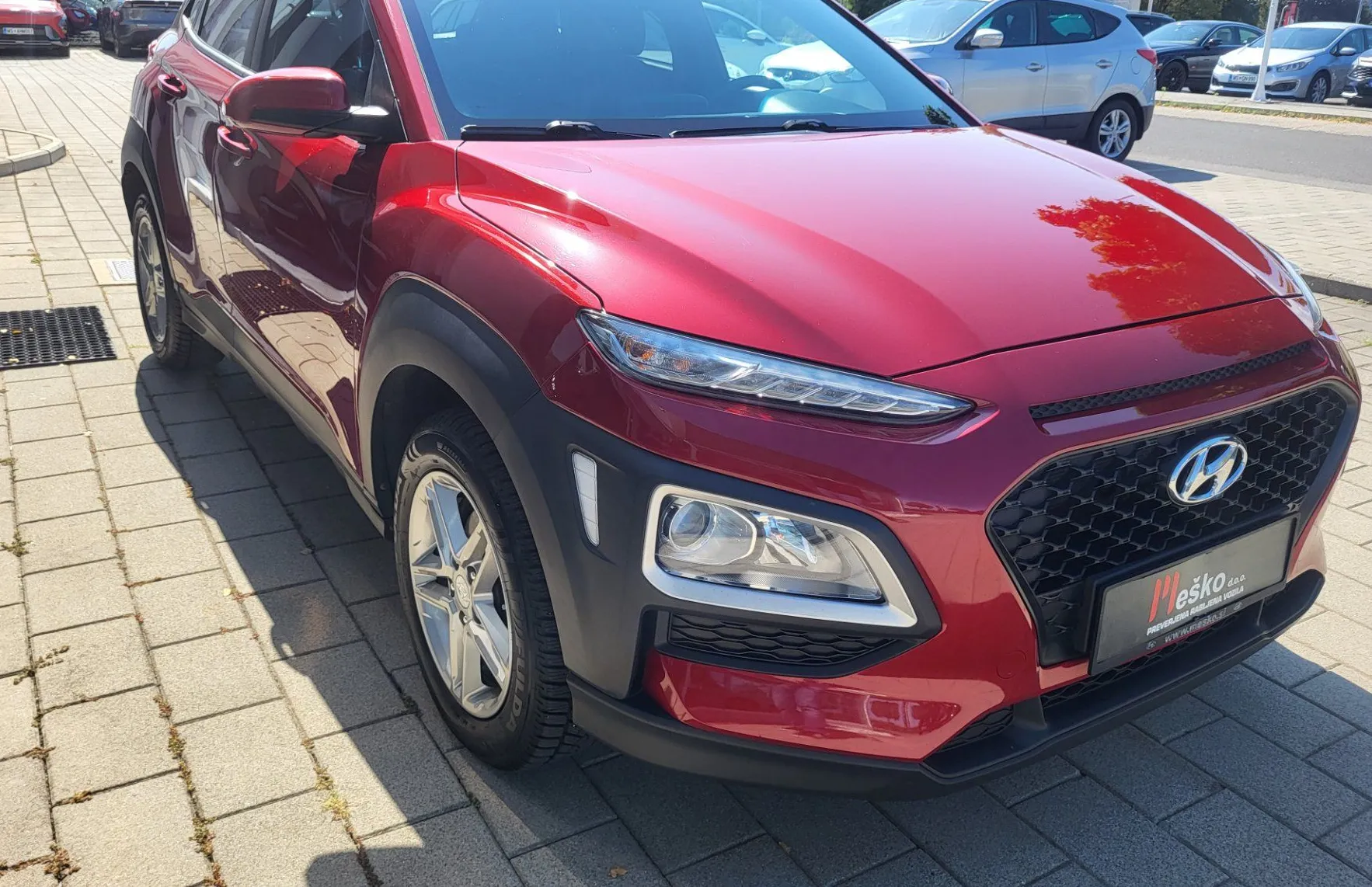 Zunanja slika - Hyundai Kona - 1.0 T-GDI 120 Style slo-1 last-servisiran.acc.pdc. - 3