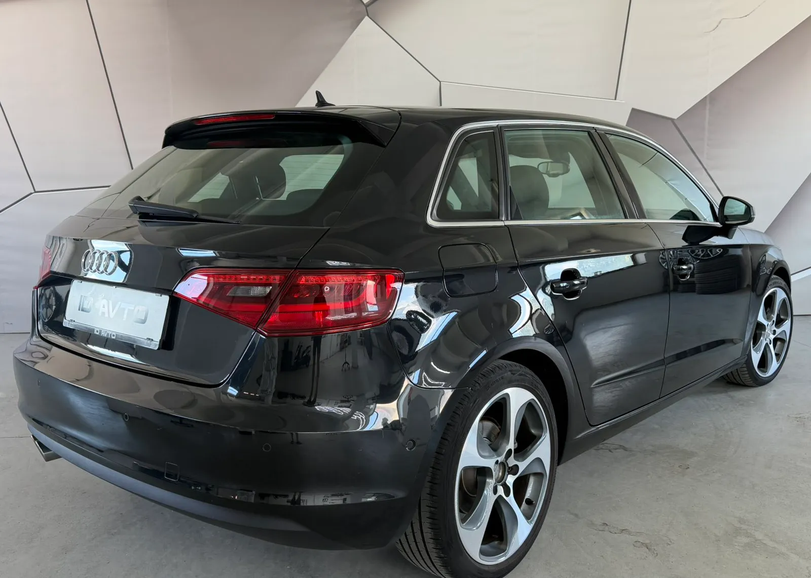 Zunanja slika - Audi A3 - 2,0 TDI Ambiente - 4