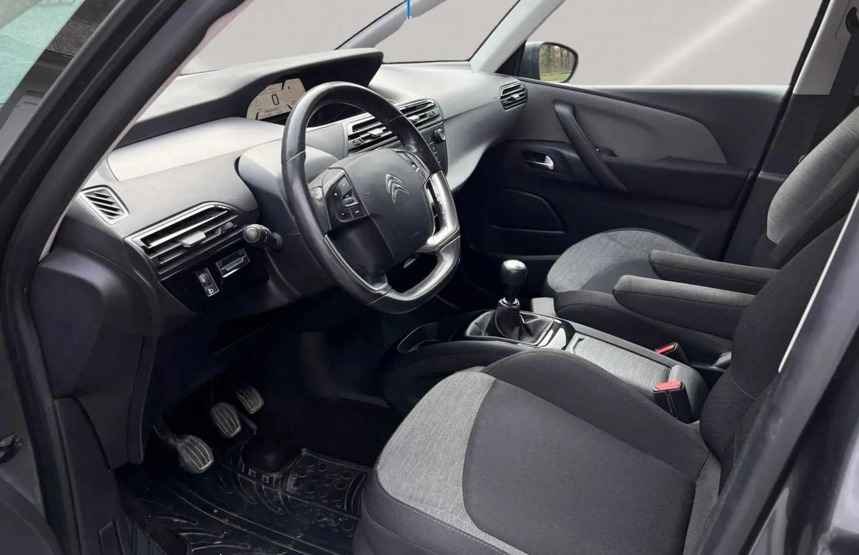 Zunanja slika - Citroën C4 - Picasso HDi 120 od 2 lastnika servisna potrjena garancija - 10