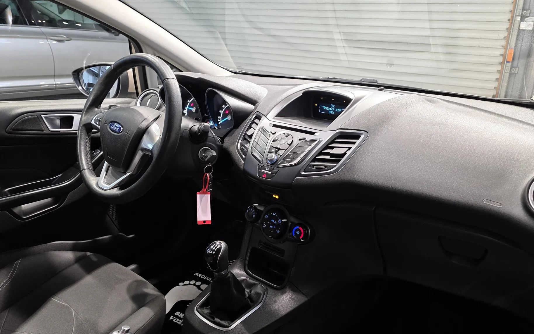 Zunanja slika - Ford Fiesta - 1,25 Trend SLO 1.LASTNIK - 9