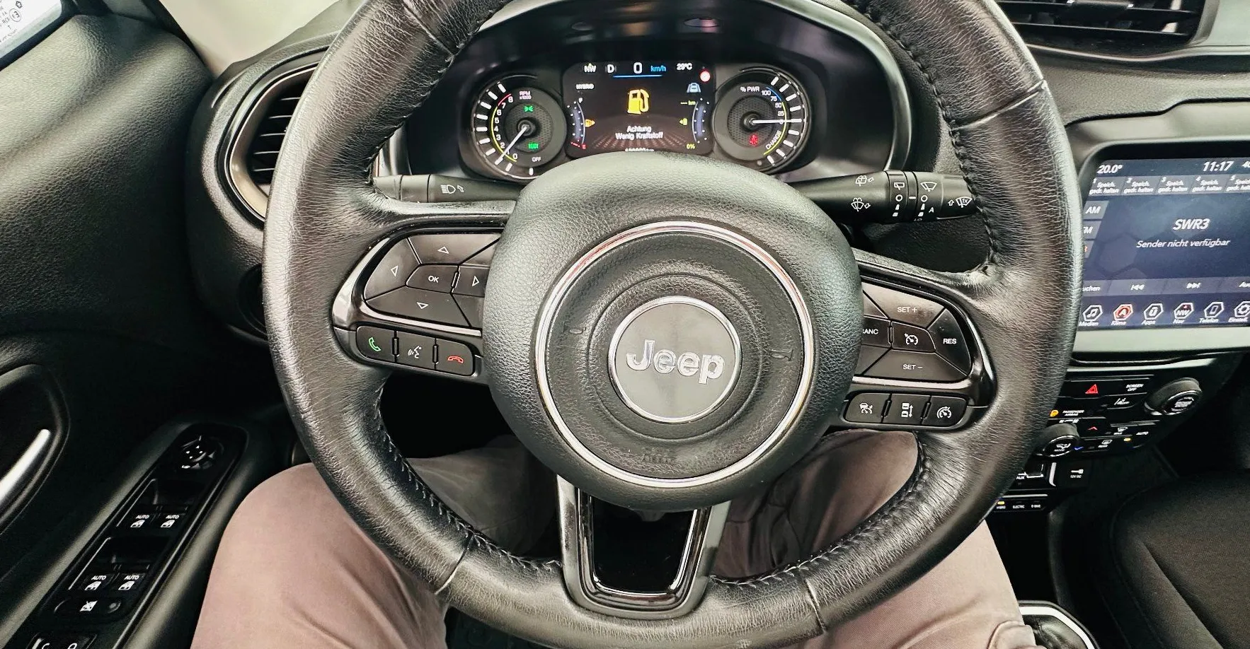 Zunanja slika - Jeep Renegade - 1.3 T-GDI 4xe PLUG-IN.NEMŠKI+4ALU.4X4.NAVI.ACC.TOP - 20