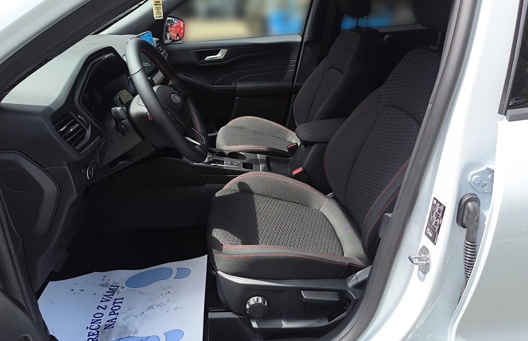Zunanja slika - Ford Kuga - ST-LINE 1.5 EcoBoost 186KM A8 - 10