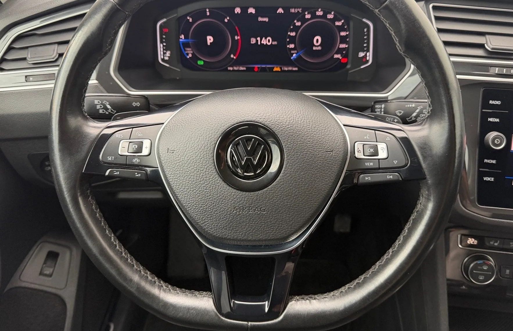 Zunanja slika - VW Tiguan - 4motion 2.0 TDI BMT DSG R-Line-Black Style-WEBASTO - 8