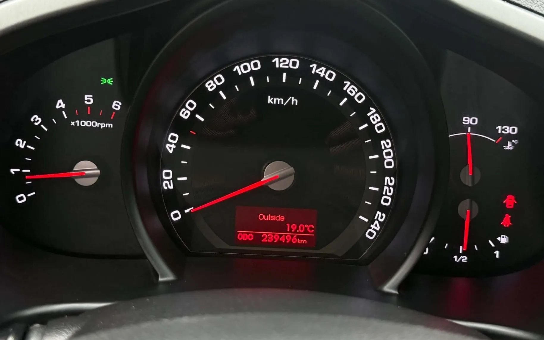 Notranja slika - KIA Sportage - 1.7 DIZEL-LIZING ZA TUJCE-TEMPOMAT-PDC- - 12