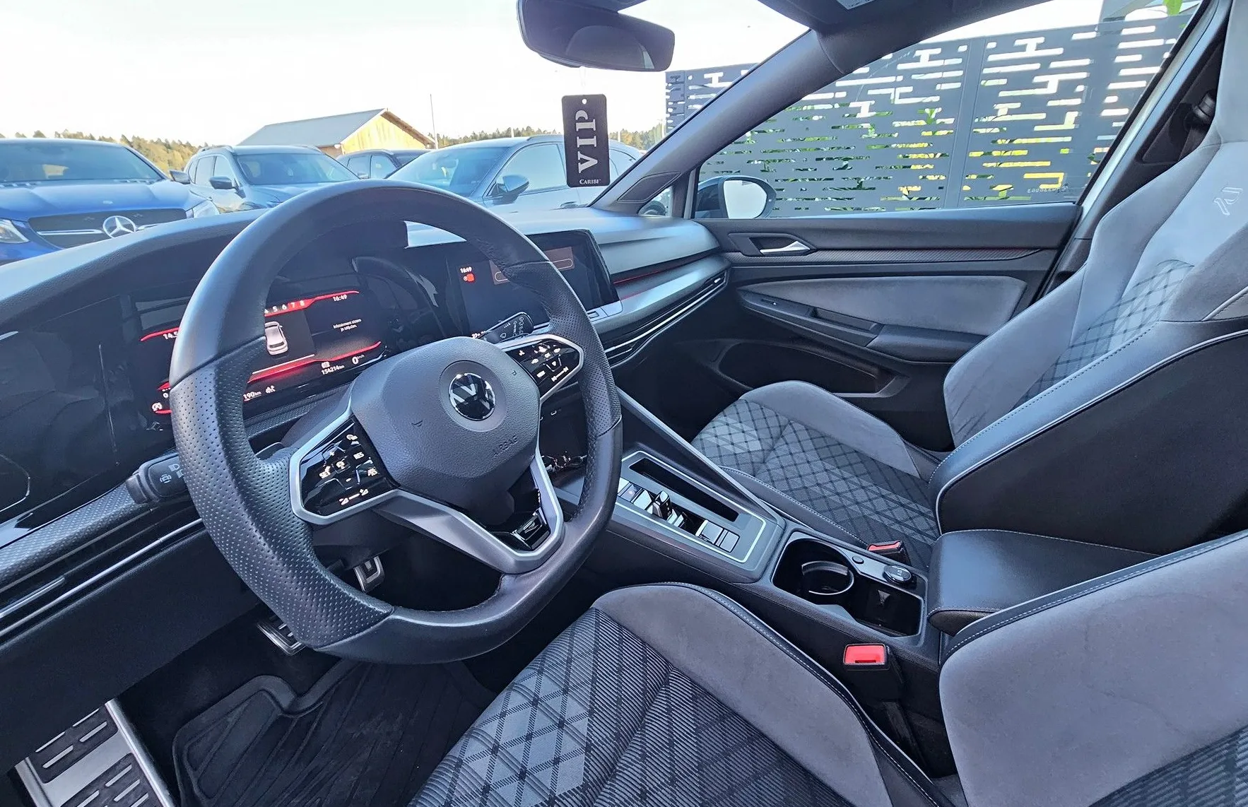 Zunanja slika - Volkswagen Golf - 1.5 eTSI ACT R-Line DSG- ŠIBEDAH-IQ LED-ŠP.IZPUH. - 3