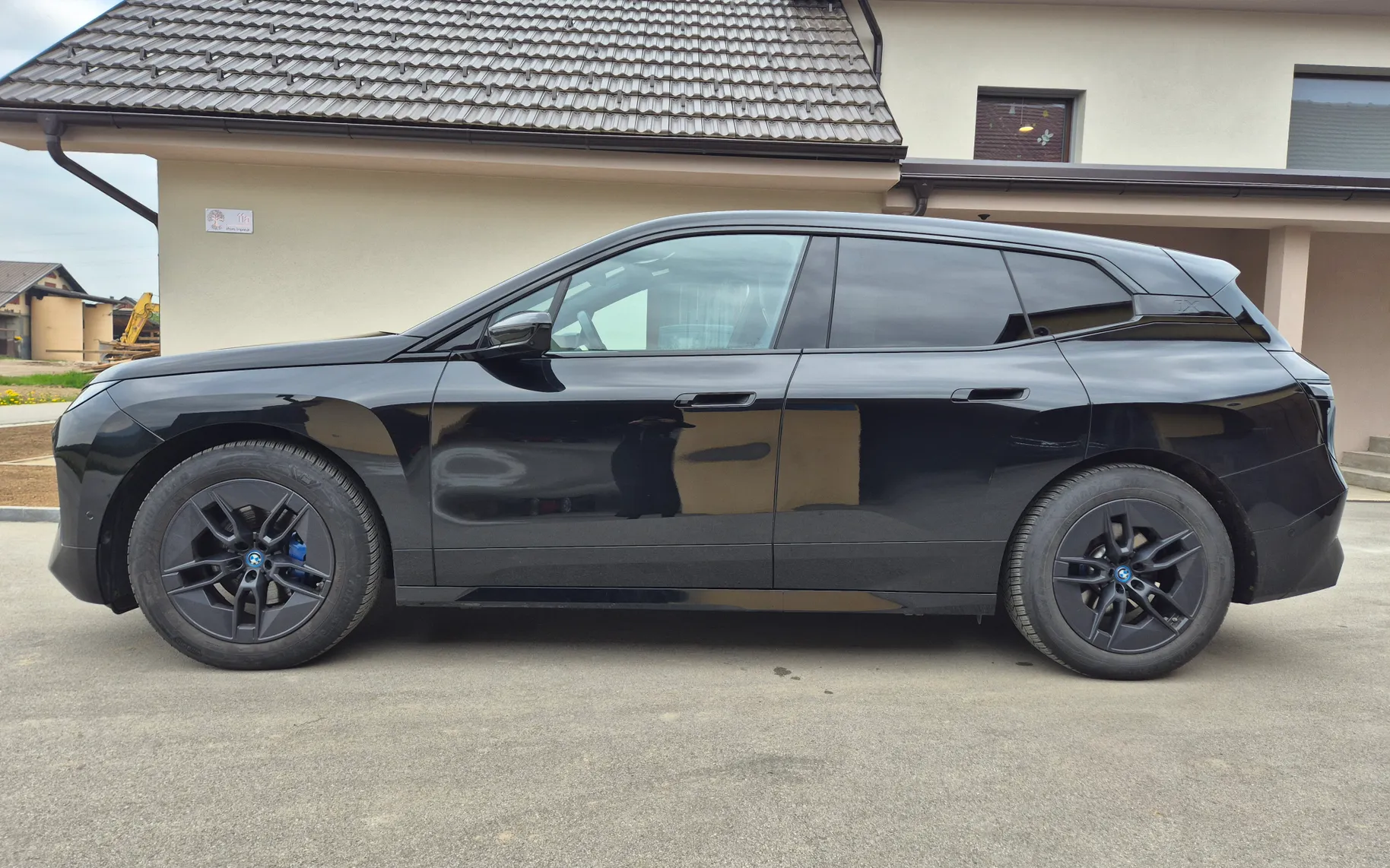 Zunanja slika - BMW iX - xDrive40 Sport - 4