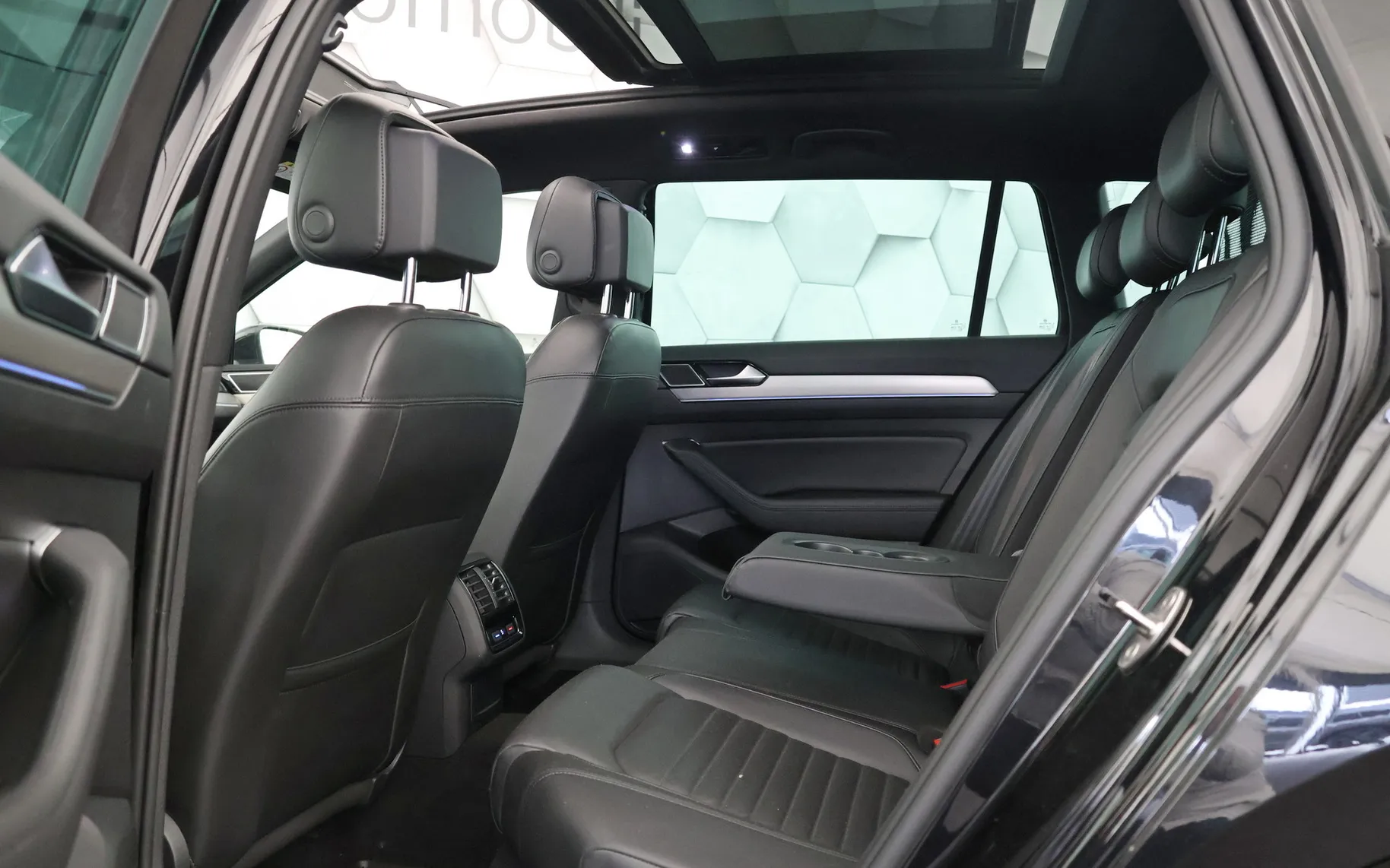 Zunanja slika - Volkswagen Passat - 1.5 TSI DSG Highline 150KM - 10