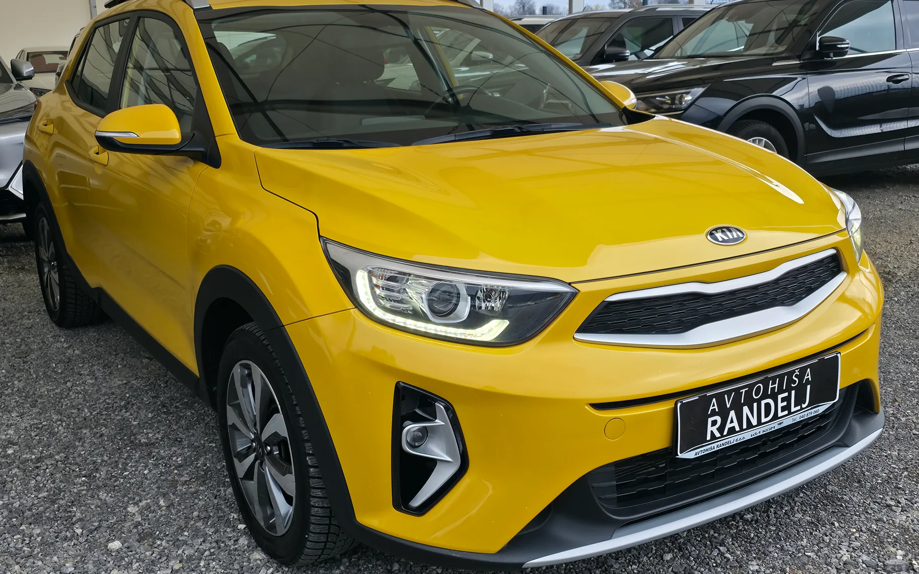 Zunanja slika - KIA Stonic - 1.0 T-GDi 73.3 kW(100 KM) LX Urban DCT - 1