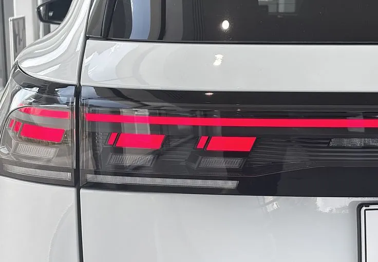 Zunanja slika - Volkswagen Tiguan - R-Line 4JOY 2.0 TDI 4M DSG - 5