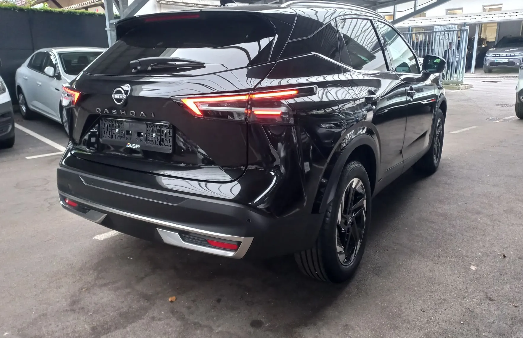 Zunanja slika - Nissan Qashqai - 1.3 DIG-T MHEV N-Connecta - 6