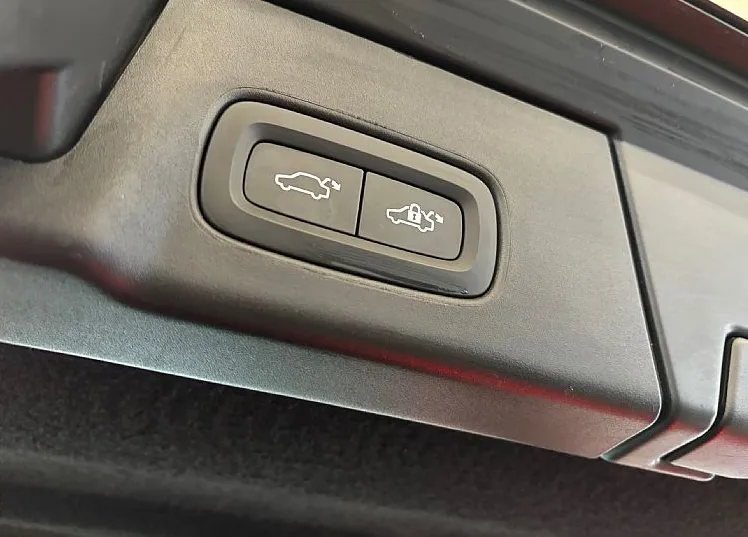 Zunanja slika - Volvo V90 - B4 D MOMENTUM BUSINESS PRO - 8