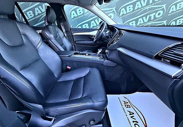 Zunanja slika - Volvo XC90 - D5 AWD Momentum Geartronic+4X4+LED+USNJE+VIRTUAL - 10