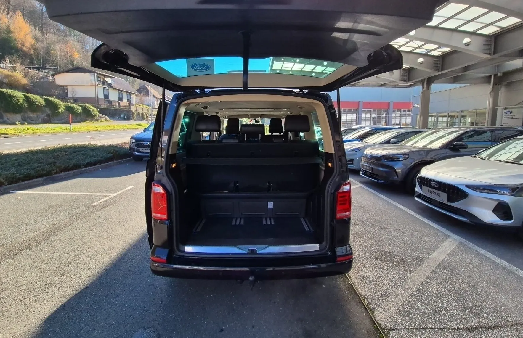 Zunanja slika - Volkswagen Multivan - HIGHLINE 2.0 TDi 205PS 4-MOTION AUT L1-2.LAST-LED - 13