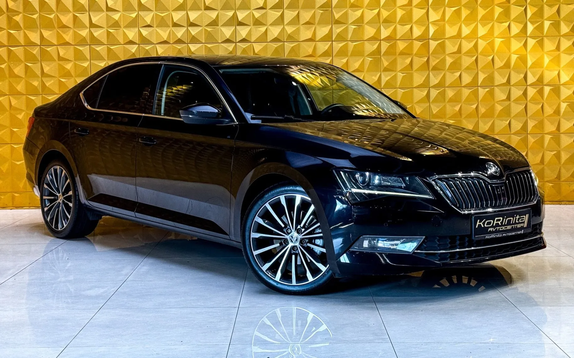 Zunanja slika - Škoda Superb - 4x4 2.0 TDI AVT.-NAV - 3