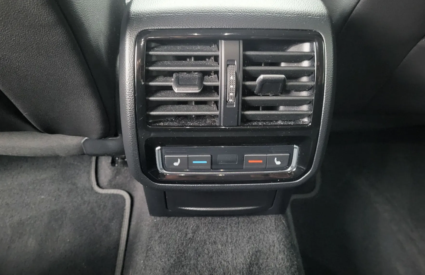 Zunanja slika - Volkswagen Arteon - 2.0 TDI 4MOTION avt. 140kW R-Line - 13